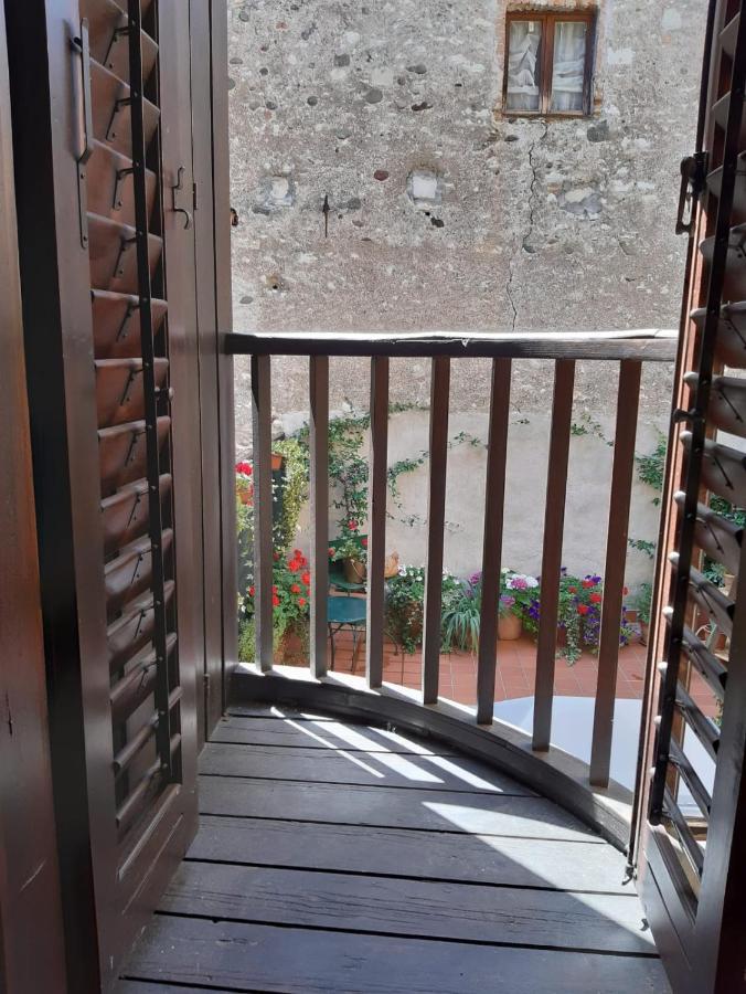 B&B S. Trinita 18 Suites & Rooms Trento Habitación foto