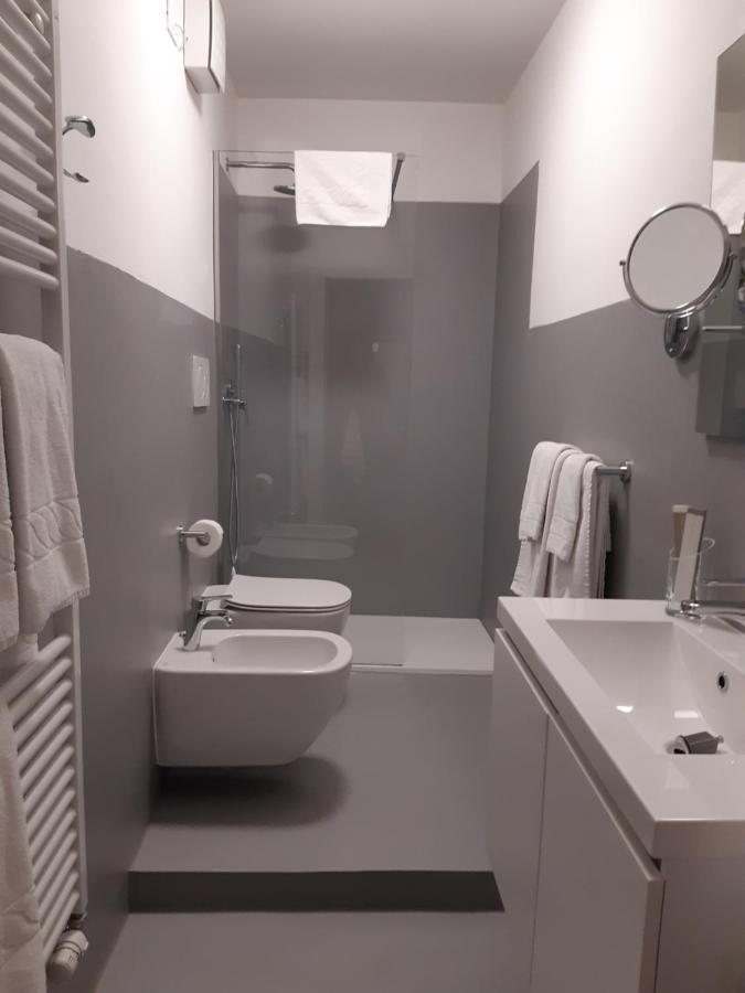 B&B S. Trinita 18 Suites & Rooms Trento Exterior foto